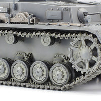 Tamiya 1/35 GERMAN TANK PANZERKAMPFWAGEN IV Ausf.F 35374
