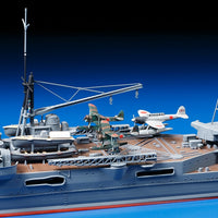 Tamiya 1/350 JAPANESE HEAVY CRUISER MOGAMI with Gun 78023
