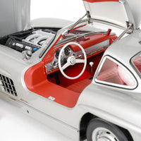 iXO Collections 1/8 Mercedes 300 SL Silver IXCMBCFK