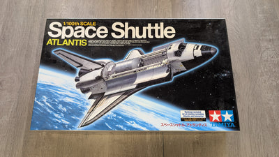 Tamiya 1/100 SCALE SPACE SHUTTLE ATLANTIS 60402