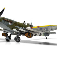 Airfix 1/24 Supermarine Spitfire Mk.IXc - Flying Dray A17001A